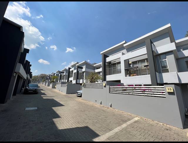 2 BEDROOM DUPLEX RENTED IN BRYANSTON